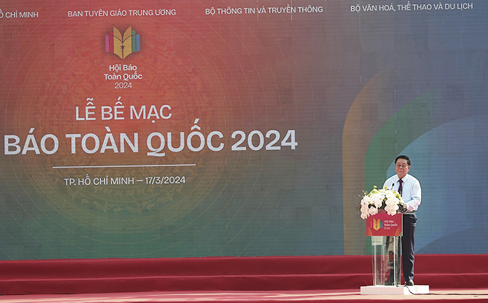 Ông Nguyễn Trọng Nghĩa biểu dương Hội Nhà báo Việt Nam cùng các đơn vị đã phối hợp và tổ chức thành công Hội Báo toàn quốc 2024